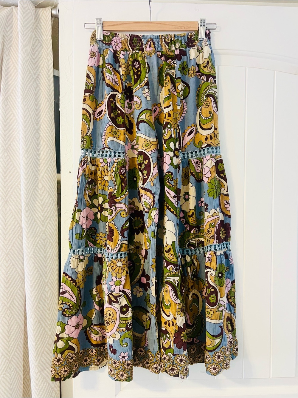 Faveur Bohemian Paisley Tiered Wide Leg Pants -  Small